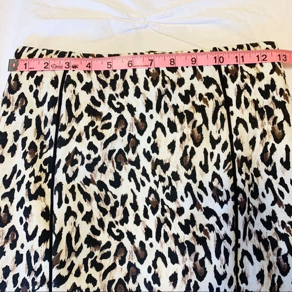 WHBM Leopard Print Pencil Skirt - Size 0 - Picture 6 of 7